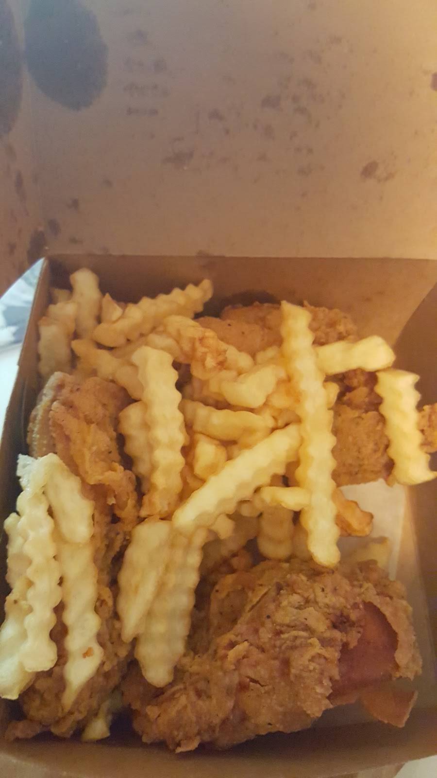 Fast Eddies Fried Chicken | restaurant | 701 Central Ave, Alton, IL 62002, USA | 6184653876 OR +1 618-465-3876