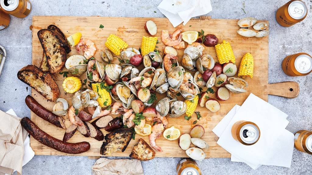 Brine Seafood and Raw Bar | restaurant | 2250 Gulf Gate Dr, Sarasota, FL 34231, USA | 9419523039 OR +1 941-952-3039