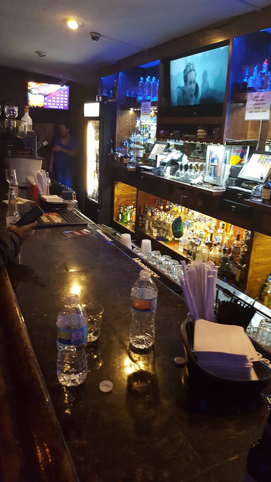 Retro Lounge Columbus | restaurant | 1714 Zettler Rd, Columbus, OH 43227, USA | 6146708464 OR +1 614-670-8464