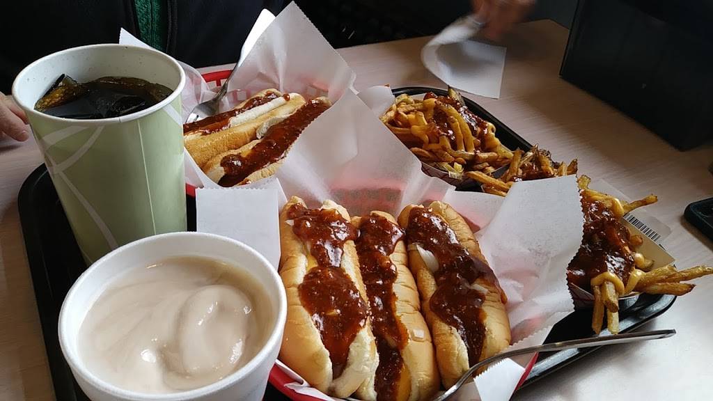 Brighton Hot Dog Shoppe | restaurant | 2625 Constitution Blvd, Beaver Falls, PA 15010, USA | 7248471000 OR +1 724-847-1000