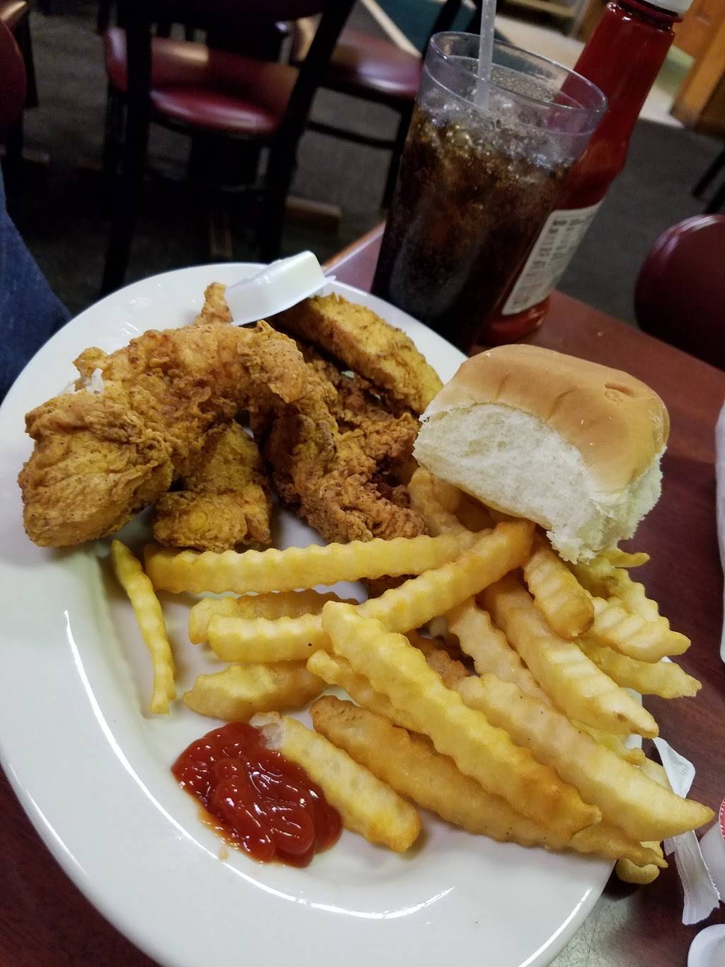 Red Arrow Restaurant | restaurant | 6843 North Old 27, Fremont, IN 46737, USA | 2608338889 OR +1 260-833-8889