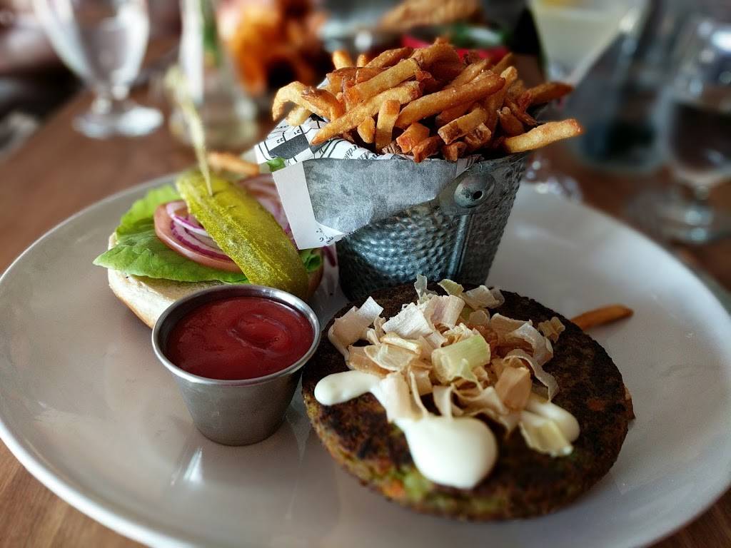 Brewology295 | Port Jeff | restaurant | 201 Main St, Port Jefferson, NY 11777, USA | 6315091700 OR +1 631-509-1700