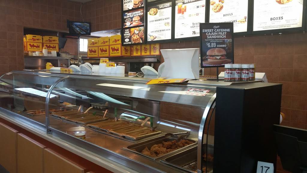 Bojangles Famous Chicken n Biscuits | restaurant | 2245 Chesnee Hwy, Spartanburg, SC 29303, USA | 8645970196 OR +1 864-597-0196