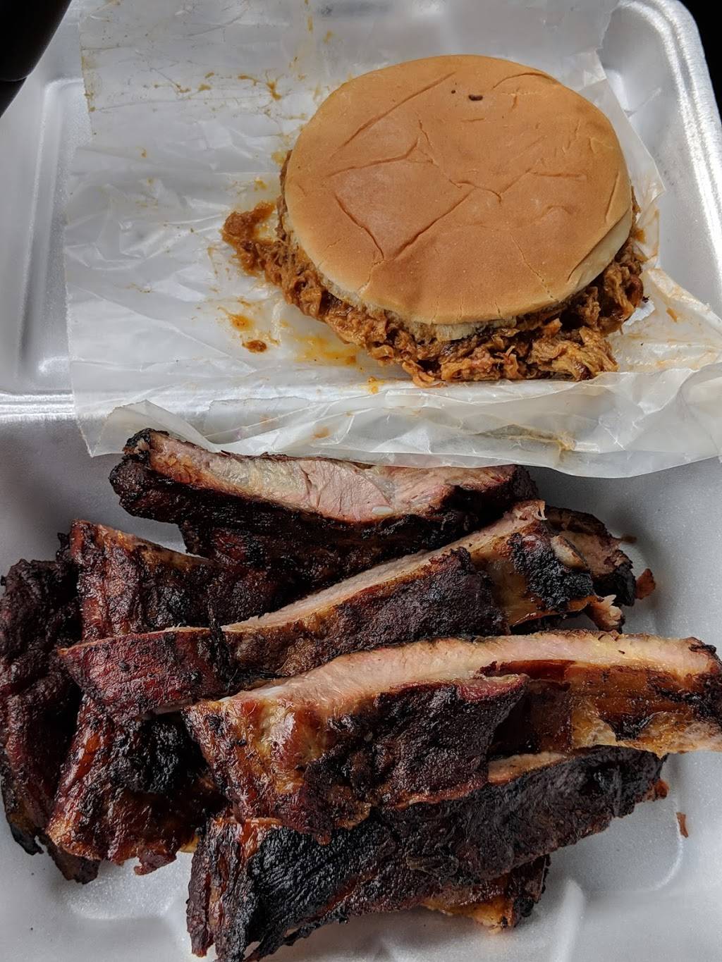 Macon Road Barbeque | restaurant | 2703 Avalon Rd, Columbus, GA 31907, USA | 7065630542 OR +1 706-563-0542