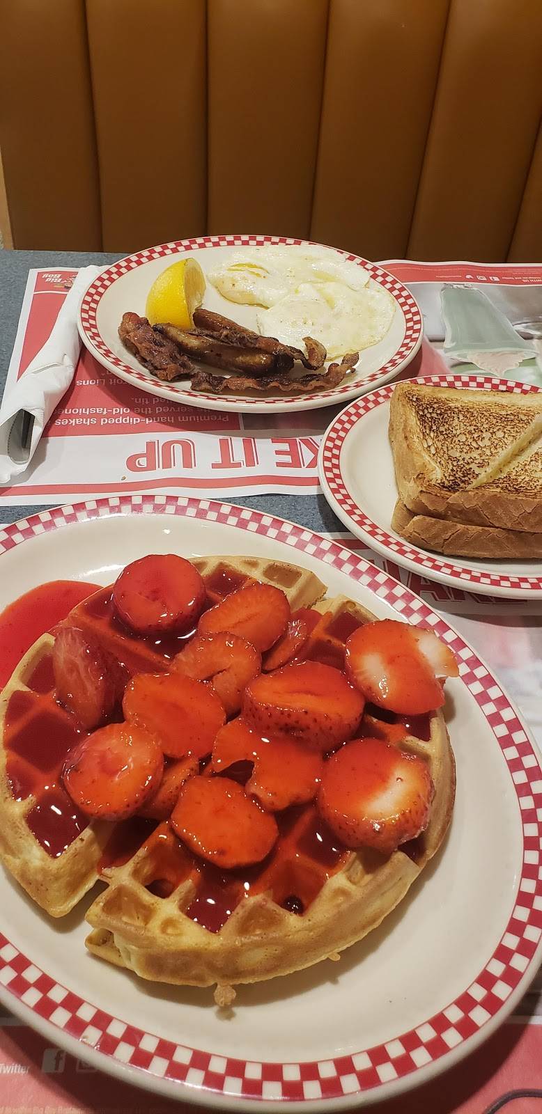 Big Boy | restaurant | 29300 23 Mile Rd, Chesterfield, MI 48047, USA | 5869491700 OR +1 586-949-1700