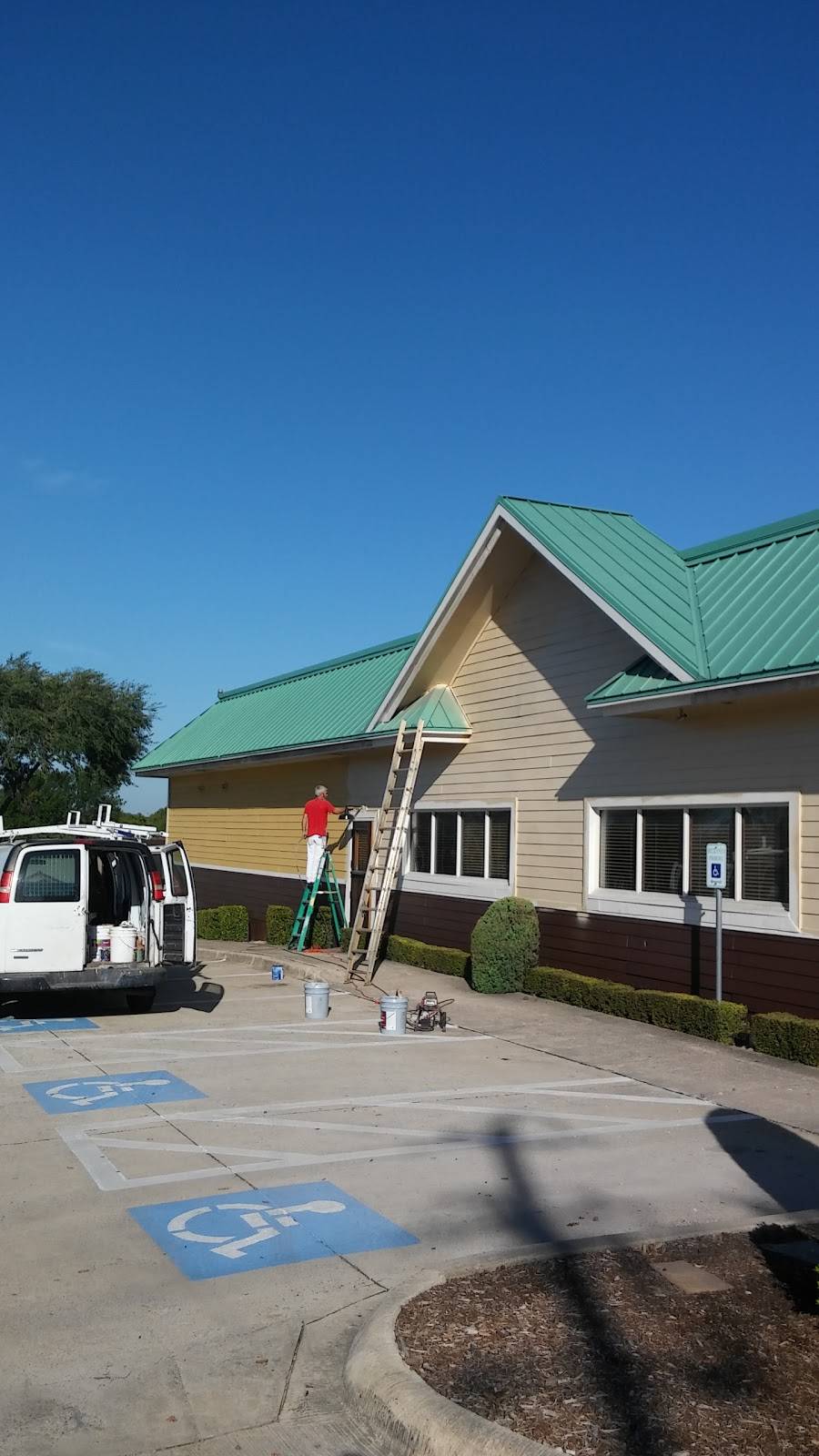 Outback Steakhouse | restaurant | 1101 N Beckley Ave, DeSoto, TX 75115, USA | 9722288748 OR +1 972-228-8748