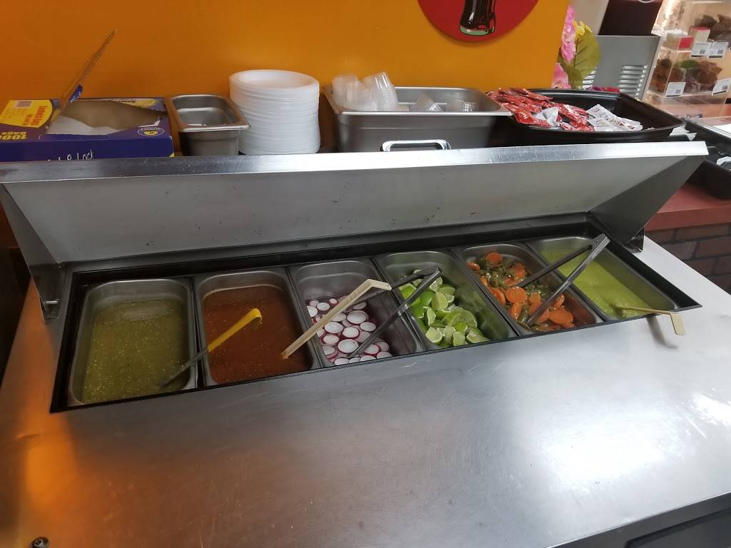 Gugus Tacos Restaurant | restaurant | 15317 Vanowen St, Van Nuys, CA 91406, USA | 8187817428 OR +1 818-781-7428