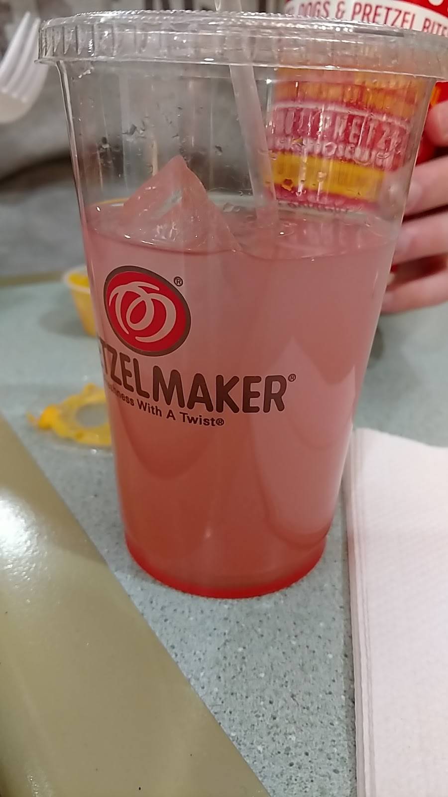 Pretzelmaker | restaurant | LINDALE MALL, 4444 1st Ave NE #112, Cedar Rapids, IA 52402, USA | 3193959666 OR +1 319-395-9666