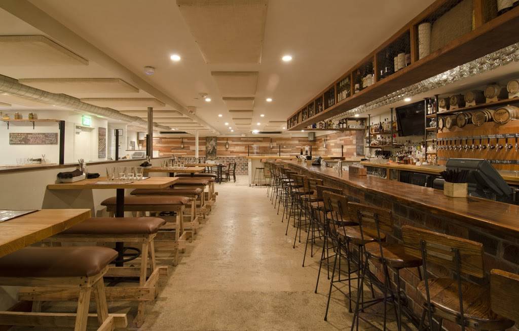 Foxs Den | restaurant | 179B Main St, Annapolis, MD 21401, USA | 4438088991 OR +1 443-808-8991