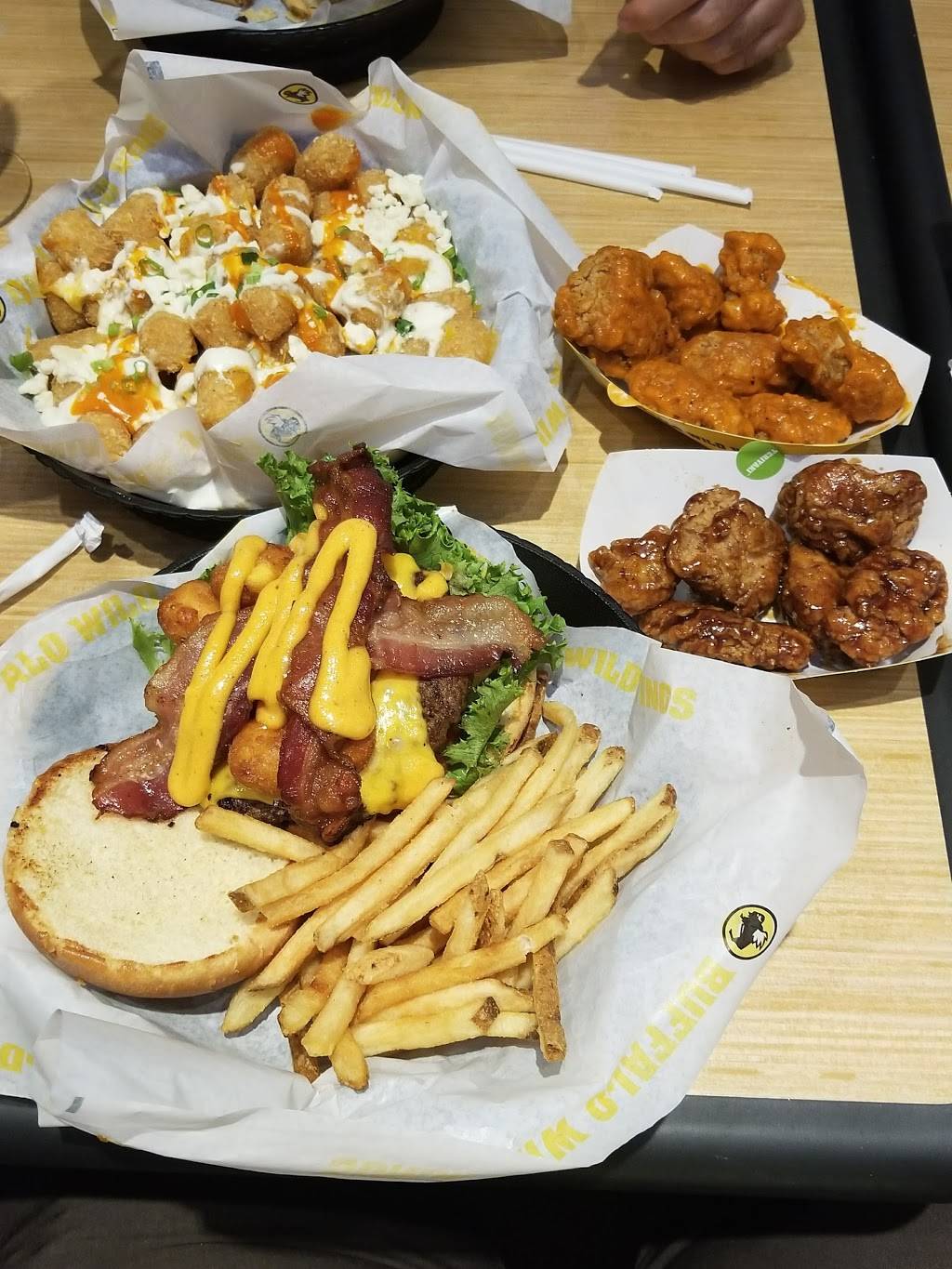 Buffalo Wild Wings | restaurant | 2015 Birch Rd Suite 715, Chula Vista, CA 91915, USA | 6192166259 OR +1 619-216-6259