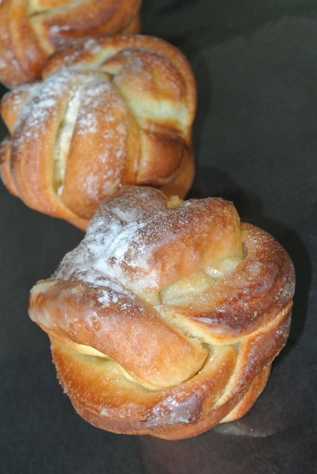 Pascaline Patisserie & Cafe | bakery | 4552 Gravenstein Hwy N, Sebastopol, CA 95472, USA | 7078233122 OR +1 707-823-3122