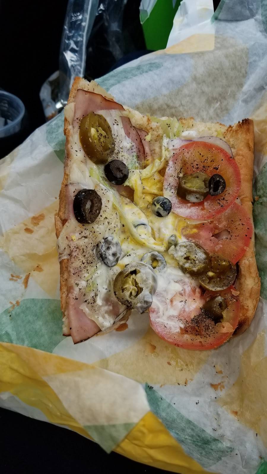 Subway Restaurants | restaurant | 3861 Governor Dr, San Diego, CA 92122, USA | 8584501990 OR +1 858-450-1990