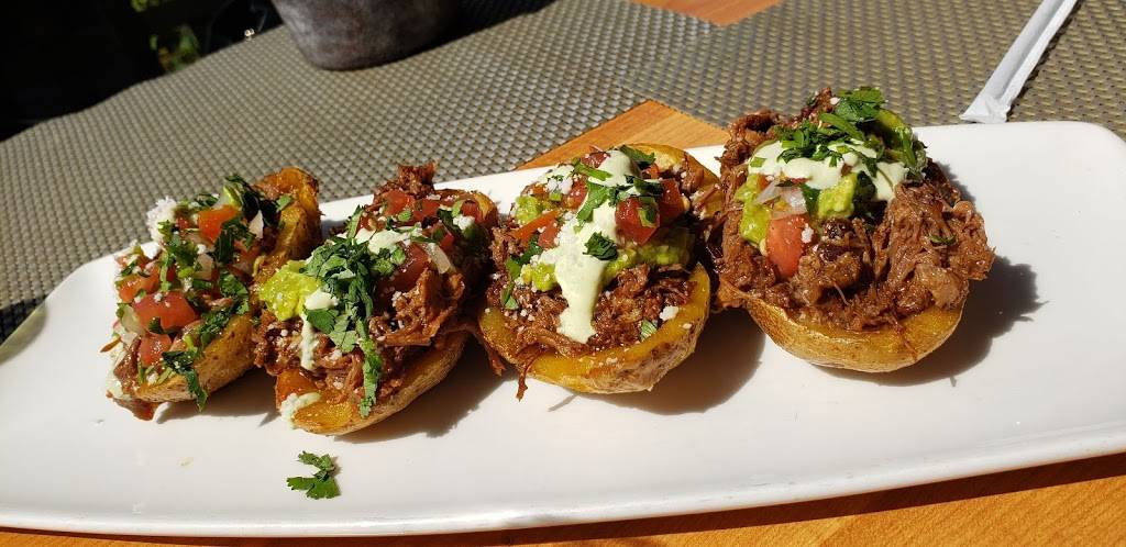 Veranda Fireside Lounge and Restaurant | restaurant | 17550 Bernardo Oaks Dr, San Diego, CA 92128, USA | 8889931856 OR +1 888-993-1856