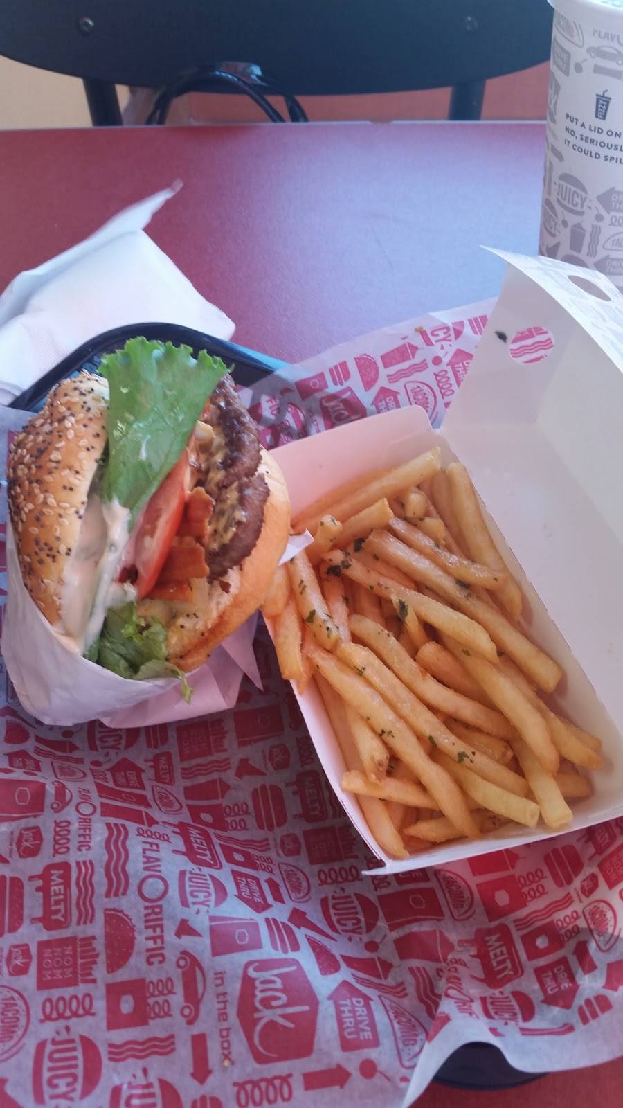 Jack in the Box | restaurant | 3111 W Florida Ave, Hemet, CA 92545, USA | 9517668890 OR +1 951-766-8890