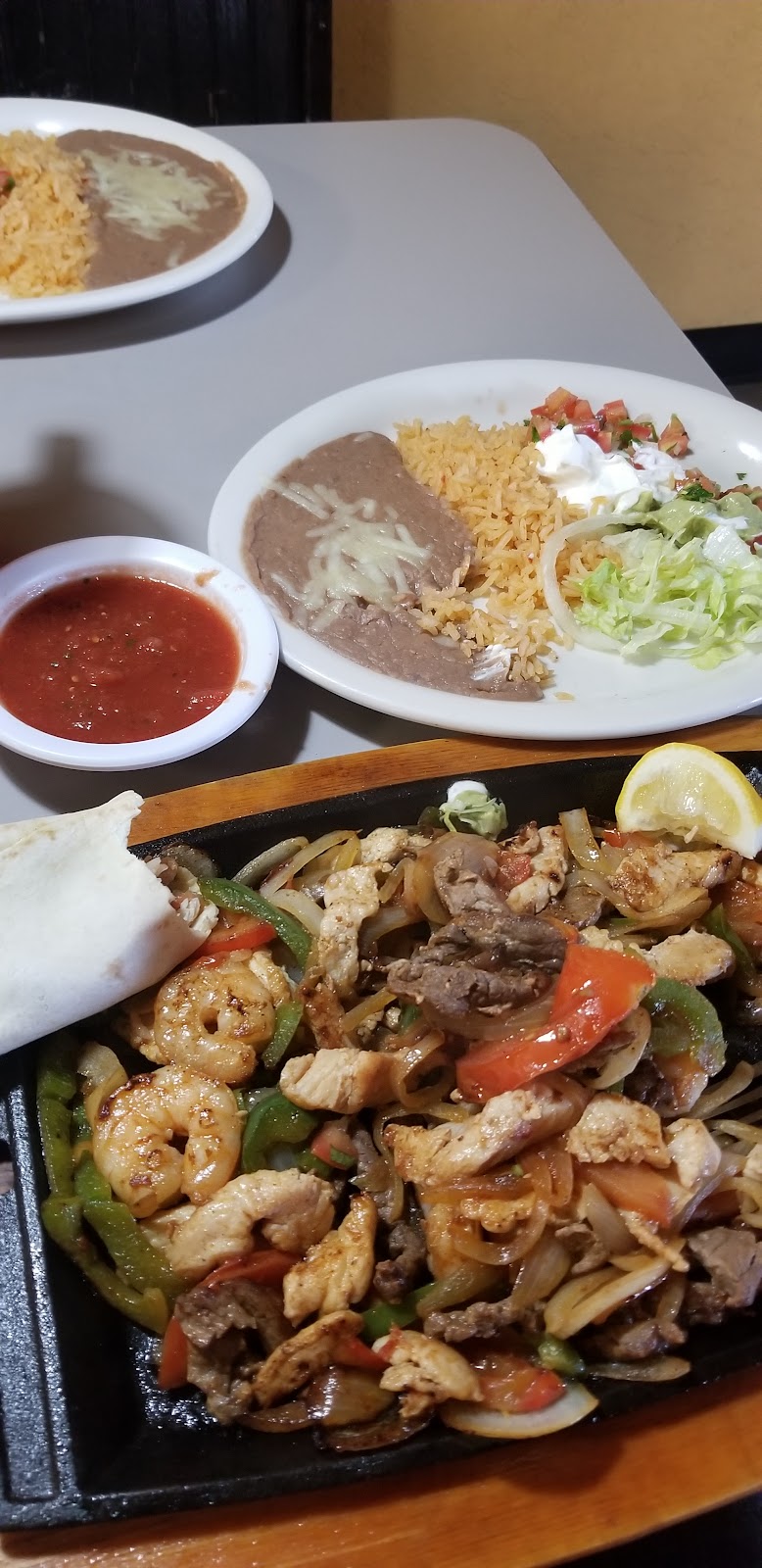 EL California Mexican Grill | restaurant | 88 Hwy 71 Bypass S, Waldron, AR 72958, USA | 4796371600 OR +1 479-637-1600