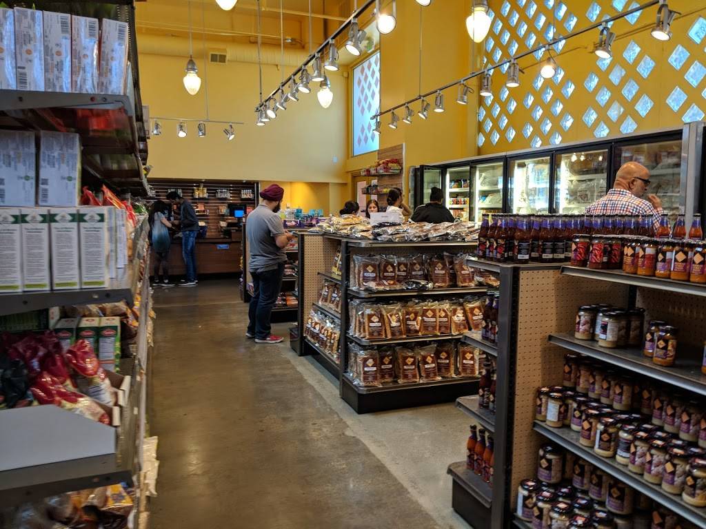 Viks Chaat | restaurant | 2390 Fourth St, Berkeley, CA 94710, USA | 5106444412 OR +1 510-644-4412