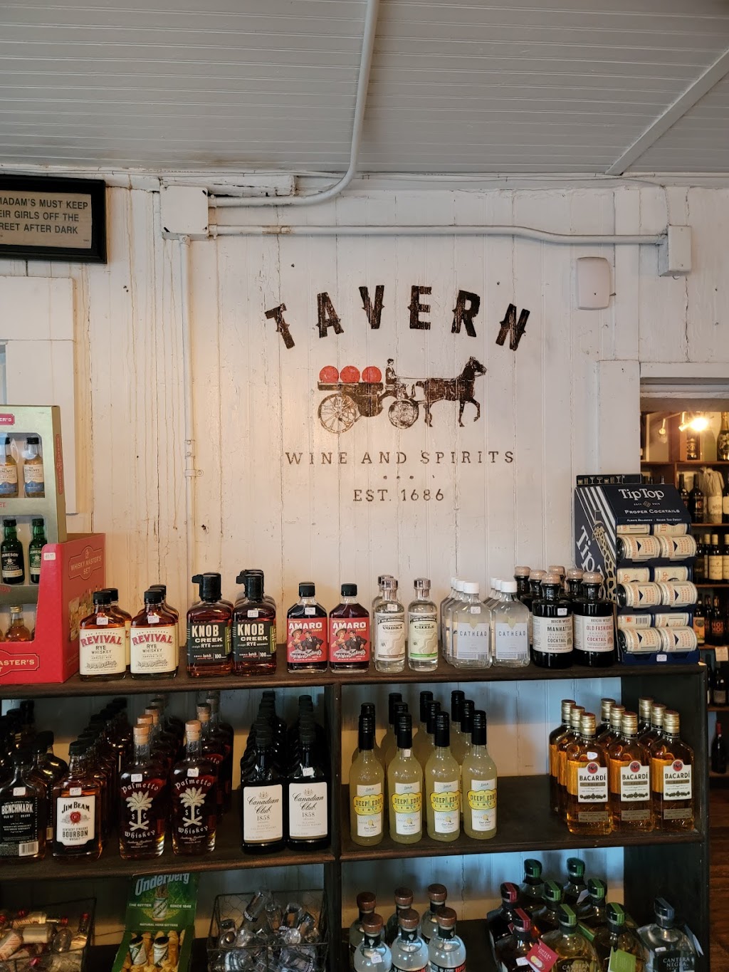 The Tavern at Rainbow Row | restaurant | 120 E Bay St, Charleston, SC 29401, USA | 8437224800 OR +1 843-722-4800