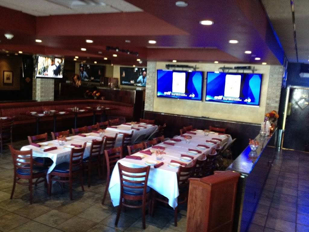 Rockwells Bar & Grill | restaurant | 60 Terry Rd #7, Smithtown, NY 11787, USA | 6313608900 OR +1 631-360-8900