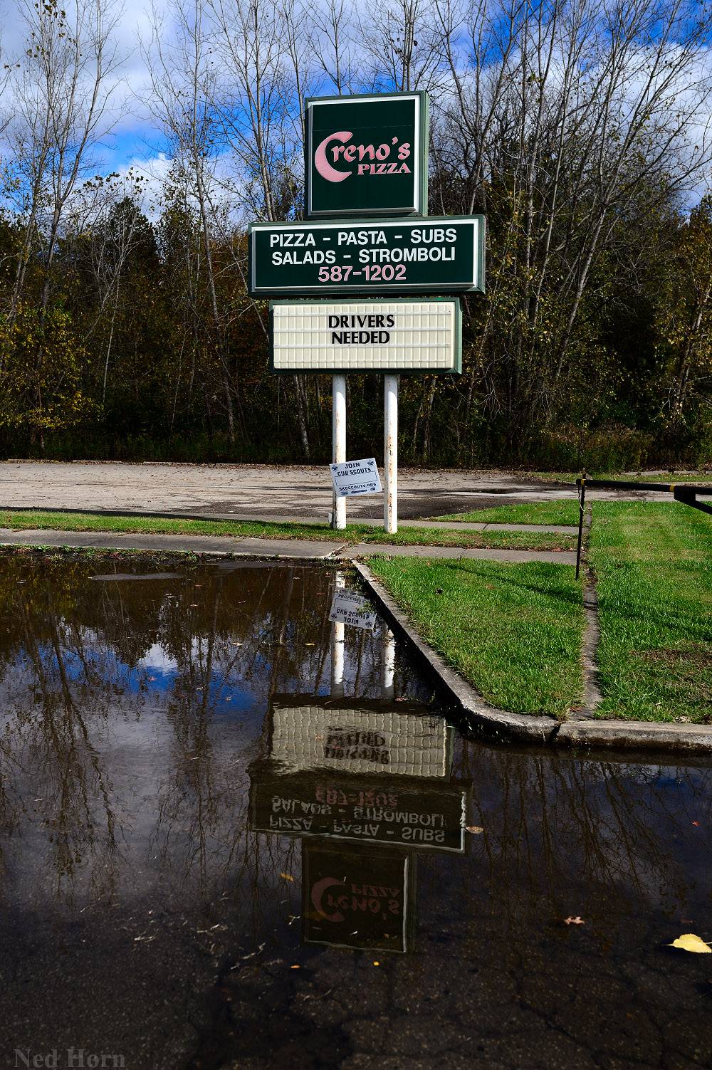 Crenos Pizza | restaurant | 1256 Columbus Rd, Granville, OH 43023, USA | 7405871202 OR +1 740-587-1202