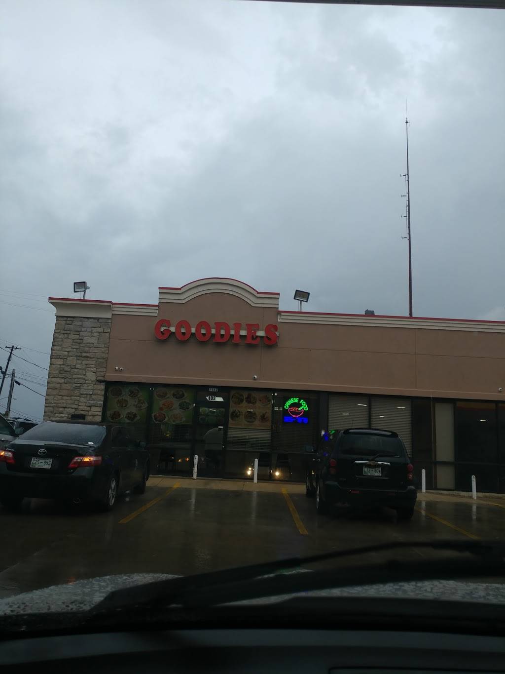 Goodies Subs | restaurant | 2962 Poplar Ave, Memphis, TN 38111, USA | 9013257979 OR +1 901-325-7979