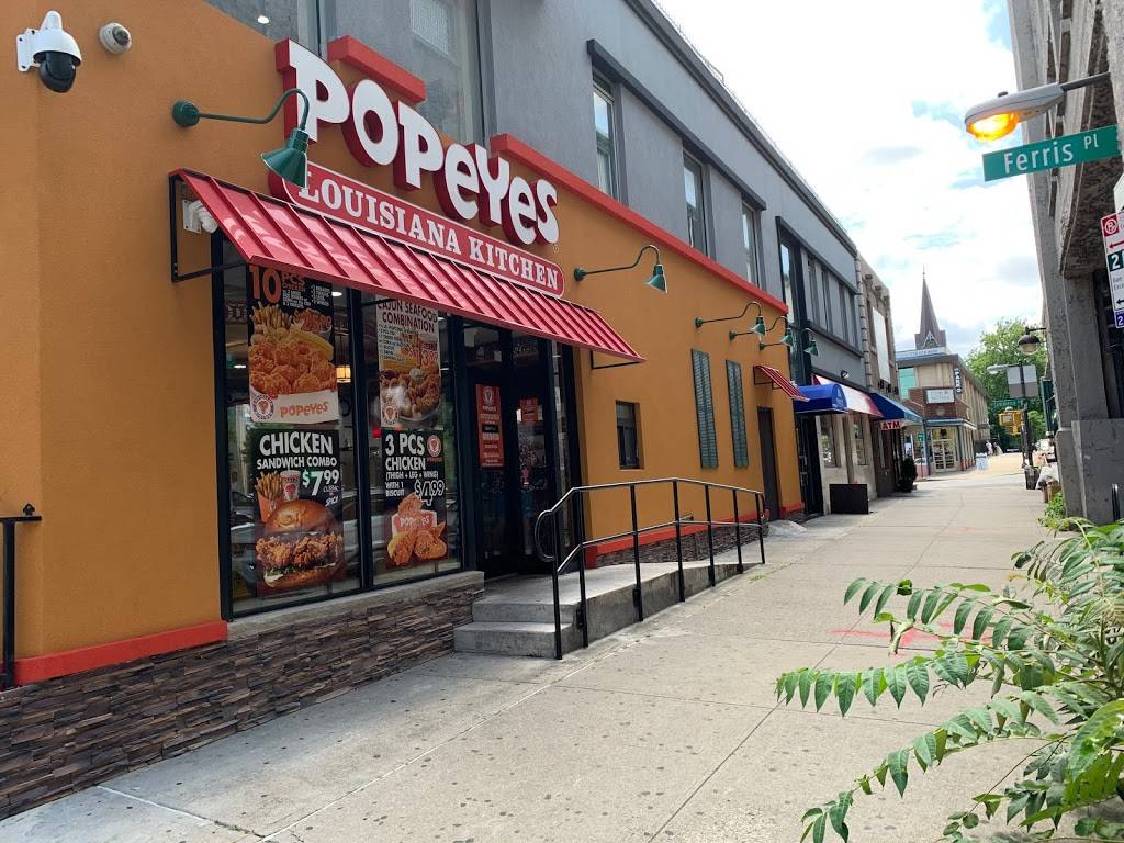 Popeyes Louisiana Kitchen | restaurant | 130 Westchester Square, The Bronx, NY 10461, USA | 7186846633 OR +1 718-684-6633