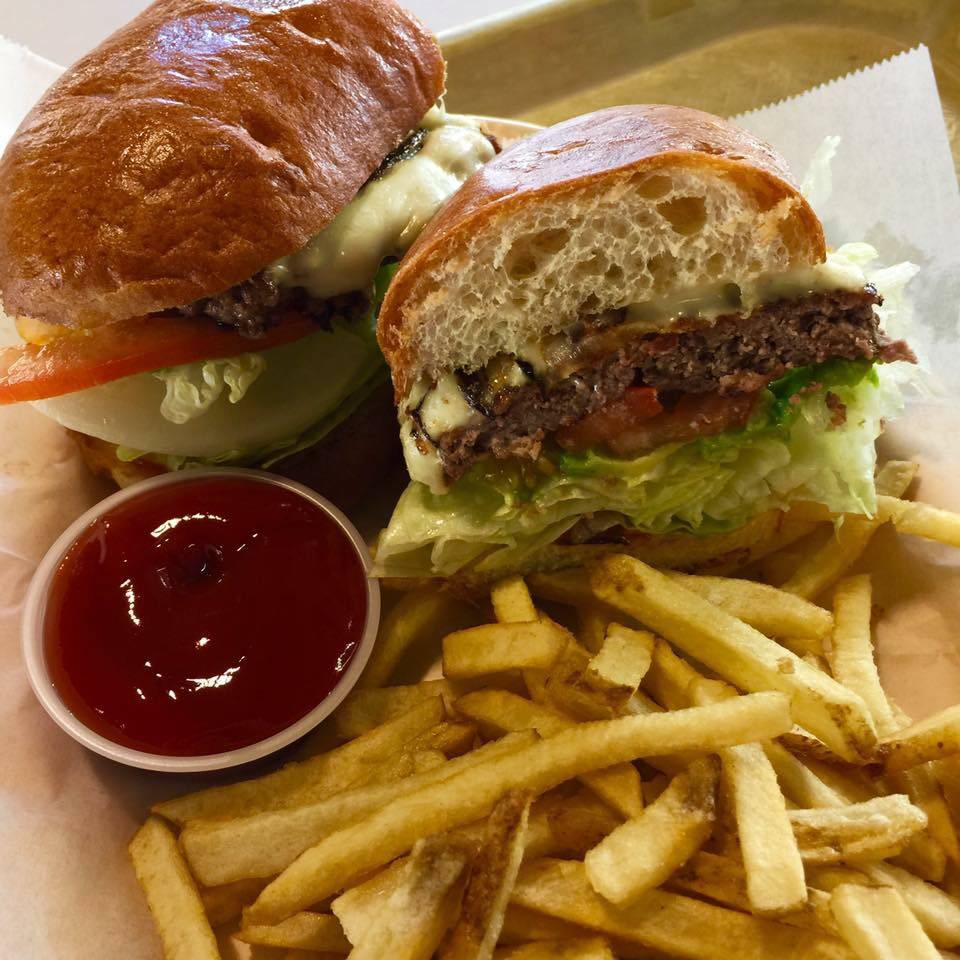 Papa Jake’s | restaurant | 6333 W 3rd St #510, Los Angeles, CA 90036, USA | 3239353743 OR +1 323-935-3743