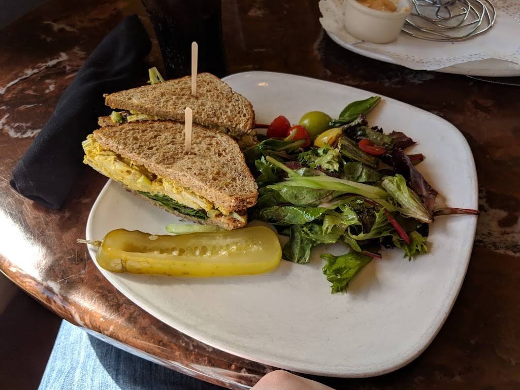 Village Corner California Bistro | restaurant | Sixth Ave. &, Dolores St, Carmel-By-The-Sea, CA 93923, USA | 8316243588 OR +1 831-624-3588