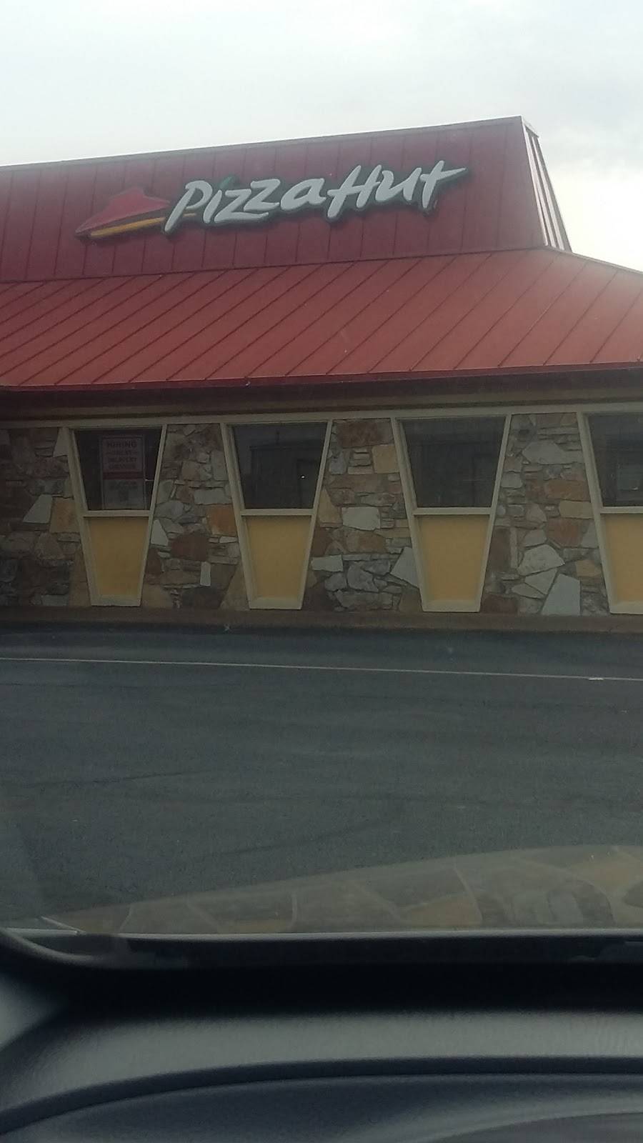 Pizza Hut | meal takeaway | 1275 W Keiser Ave, Osceola, AR 72370, USA | 8705636067 OR +1 870-563-6067