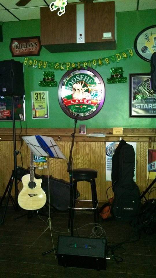 Paddys | restaurant | 362 Theodore St, Crest Hill, IL 60403, USA | 8157226220 OR +1 815-722-6220