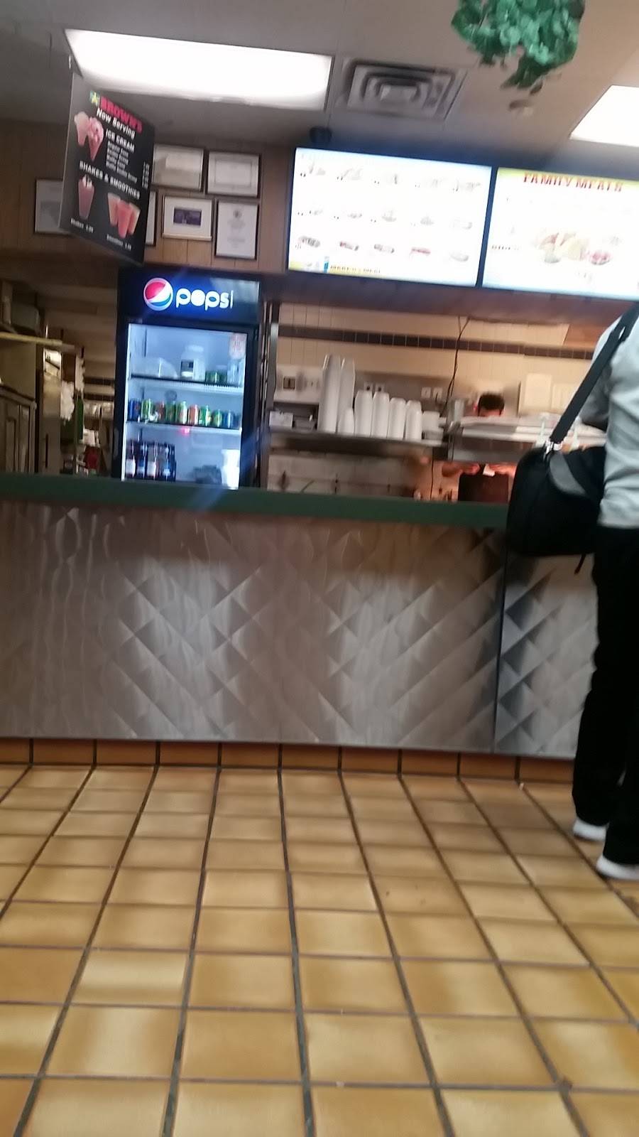 Browns Chicken | restaurant | 1500 W North Ave, Melrose Park, IL 60160, USA | 7083453101 OR +1 708-345-3101