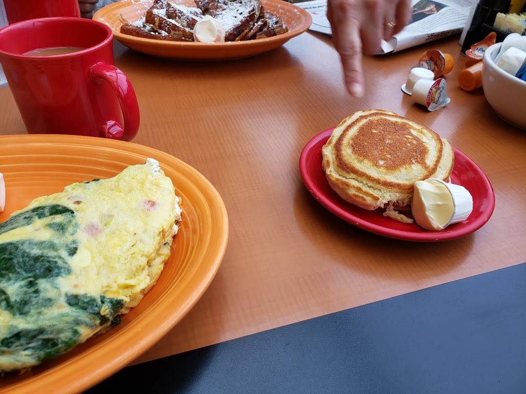 Clique | restaurant | 1326 E Jefferson Ave, Detroit, MI 48207, USA | 3132590922 OR +1 313-259-0922