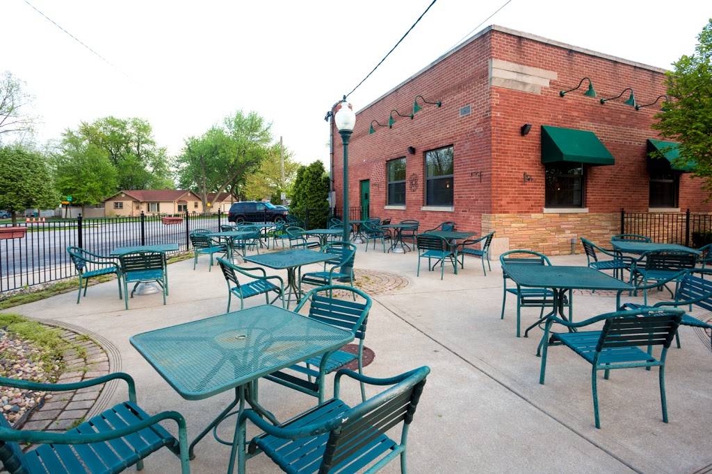 The Station Pub & Restaurant | restaurant | 6657 South St, Tinley Park, IL 60477, USA | 7086338240 OR +1 708-633-8240