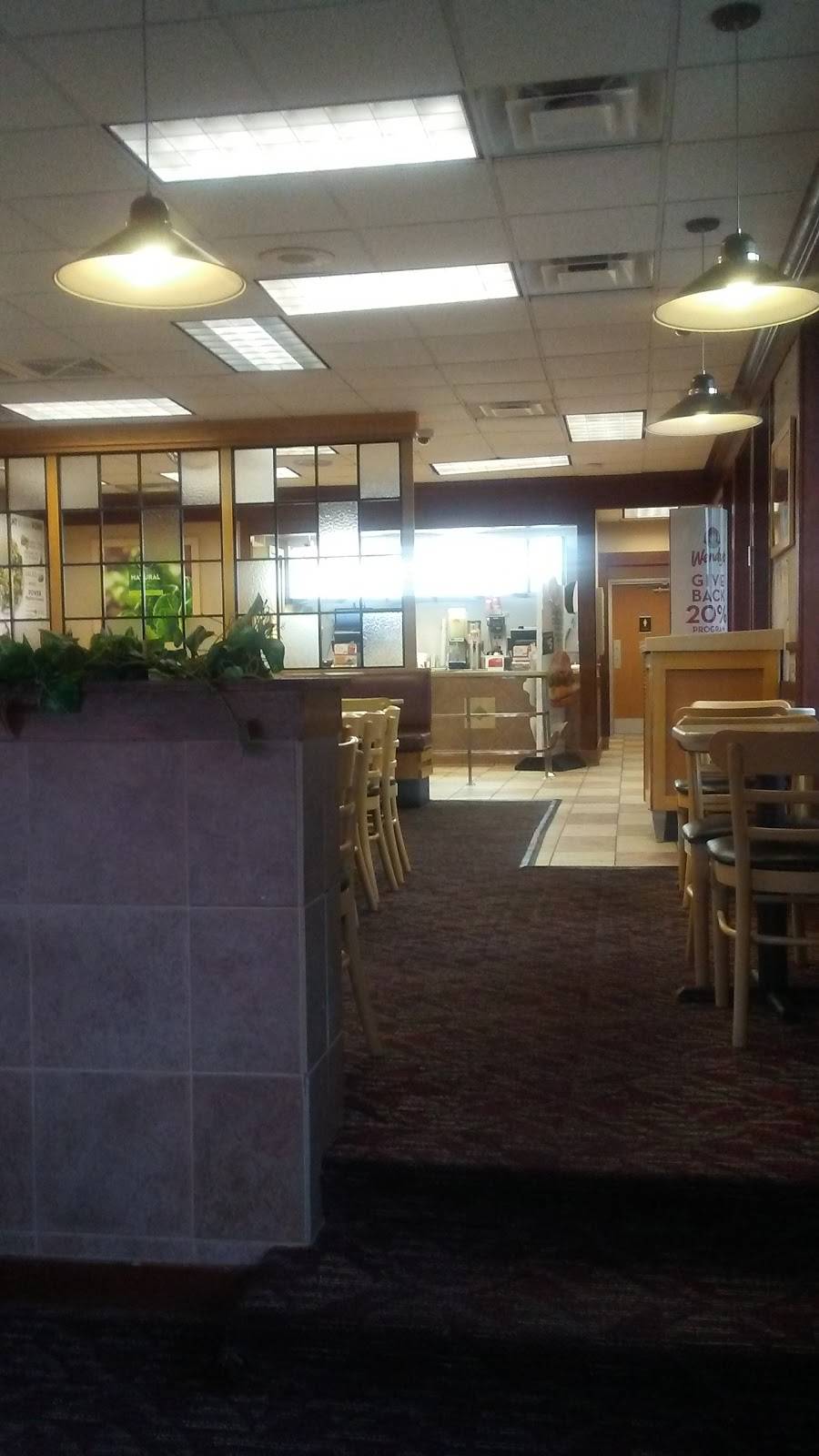 Wendys | restaurant | 11201 W Silver Spring Dr, Milwaukee, WI 53225, USA | 4144619809 OR +1 414-461-9809
