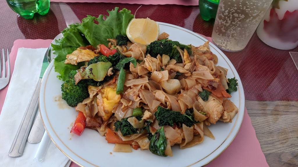 Tuk Tuk Thai Food | restaurant | 254 Shore Rd, Bourne, MA 02532, USA | 7743024358 OR +1 774-302-4358