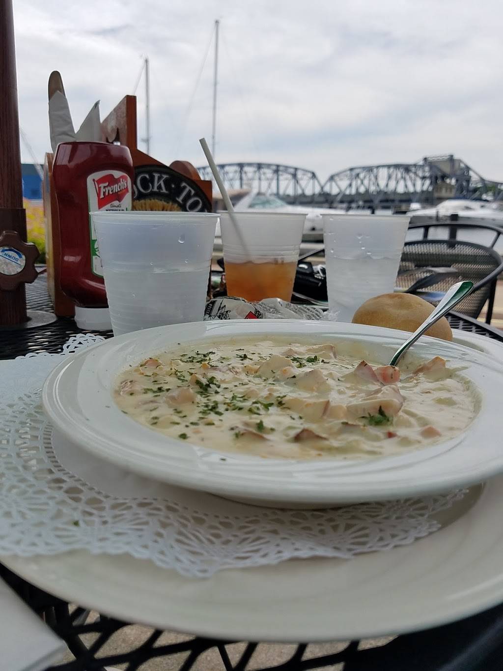 Stone Harbor Restaurant & Pub | restaurant | 107 N 1st Ave, Sturgeon Bay, WI 54235, USA | 9207469004 OR +1 920-746-9004