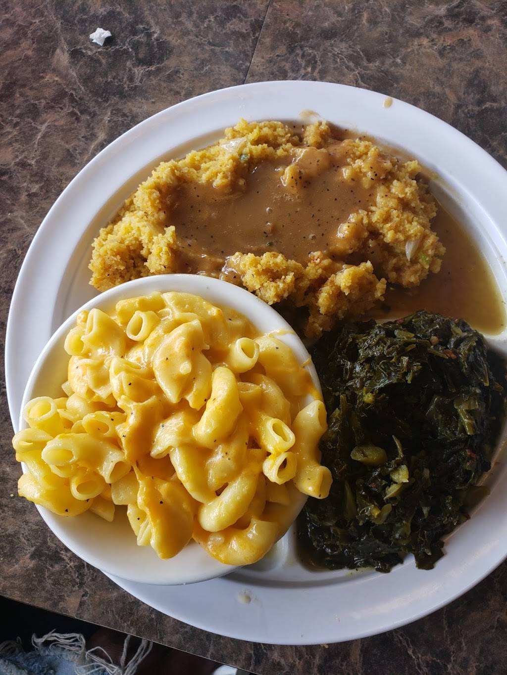 Mary Stewarts Southern Soul Food | restaurant | 215 E Valley Blvd, Rialto, CA 92376, USA | 9095620162 OR +1 909-562-0162