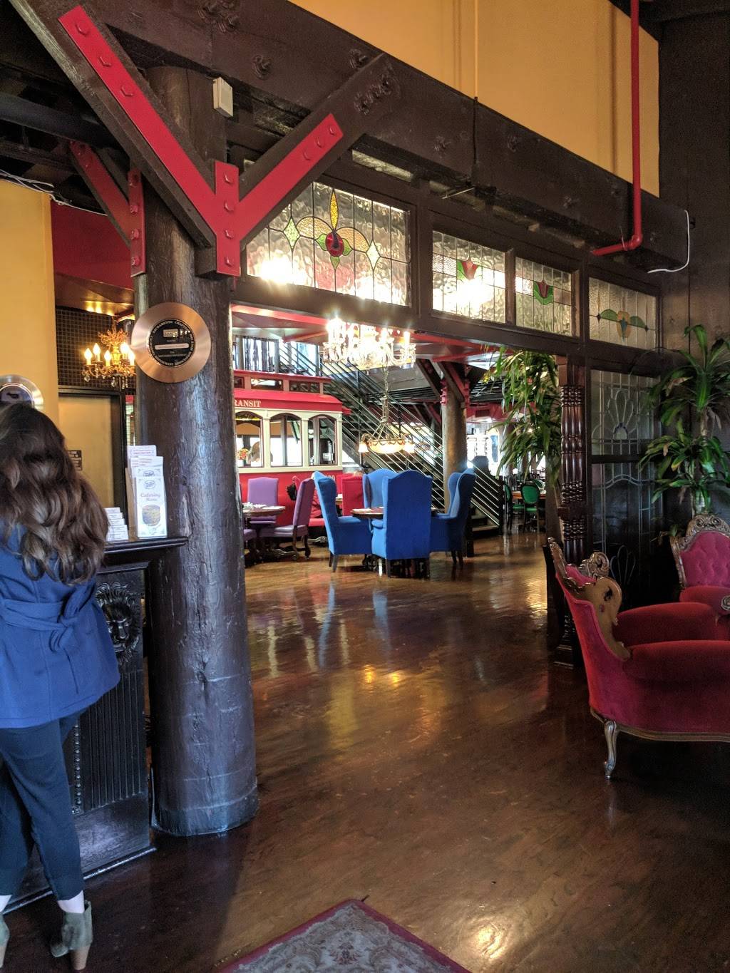 The Old Spaghetti Factory | meal takeaway | 731 Sunrise Ave, Roseville, CA 95661, USA | 9167733950 OR +1 916-773-3950