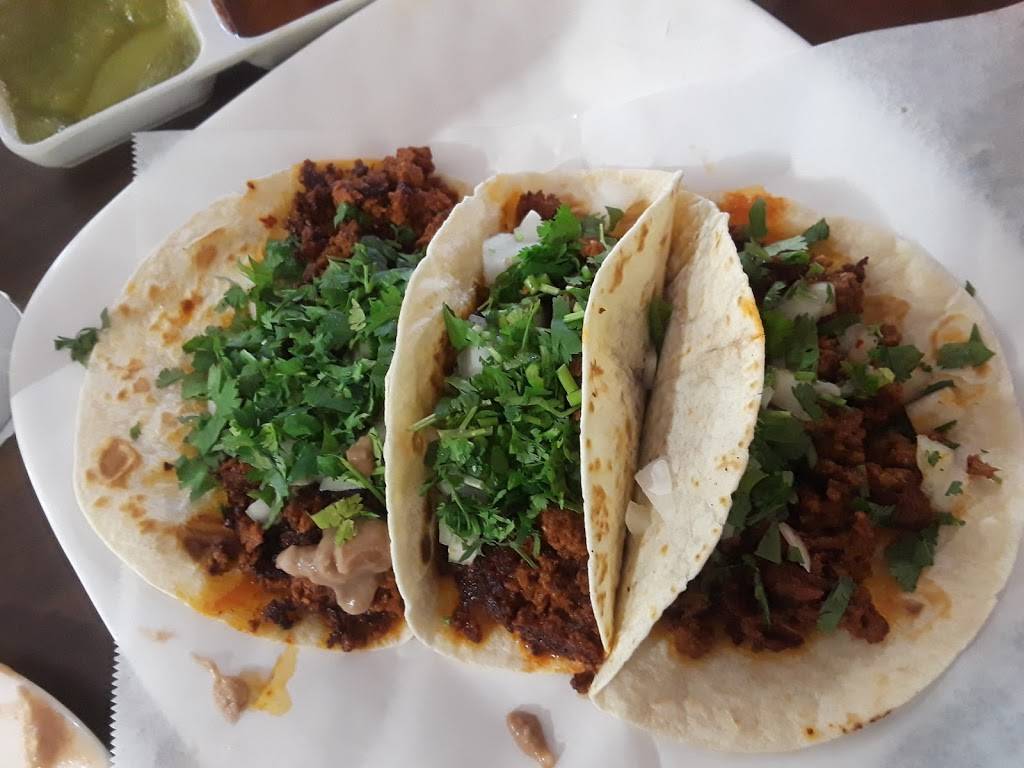 Lolitas Tacos | restaurant | 2307 E Main St, Kalamazoo, MI 49048, USA | 2695321473 OR +1 269-532-1473