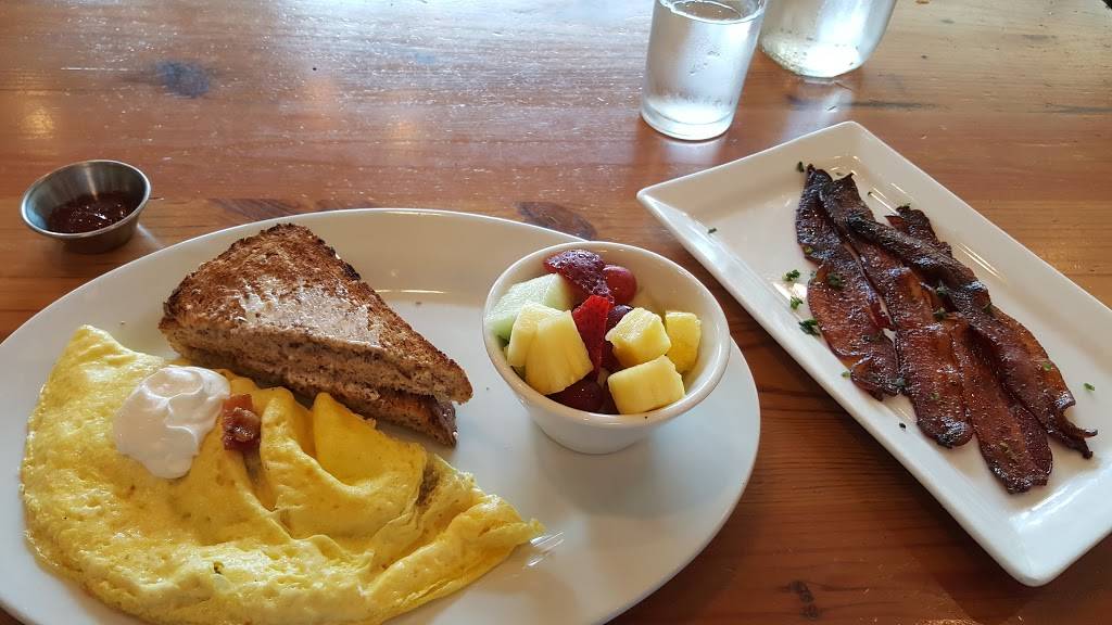 First Watch - Tyrone Crossing | restaurant | 4045 Tyrone Blvd N #204, St. Petersburg, FL 33709, USA | 7278289911 OR +1 727-828-9911