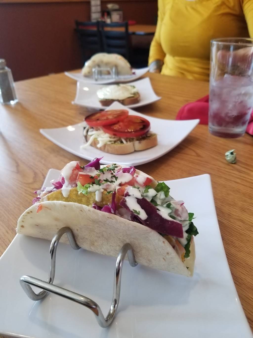 Bistro On Taylor St | restaurant | 645 Taylor St, Elyria, OH 44035, USA | 4407235276 OR +1 440-723-5276