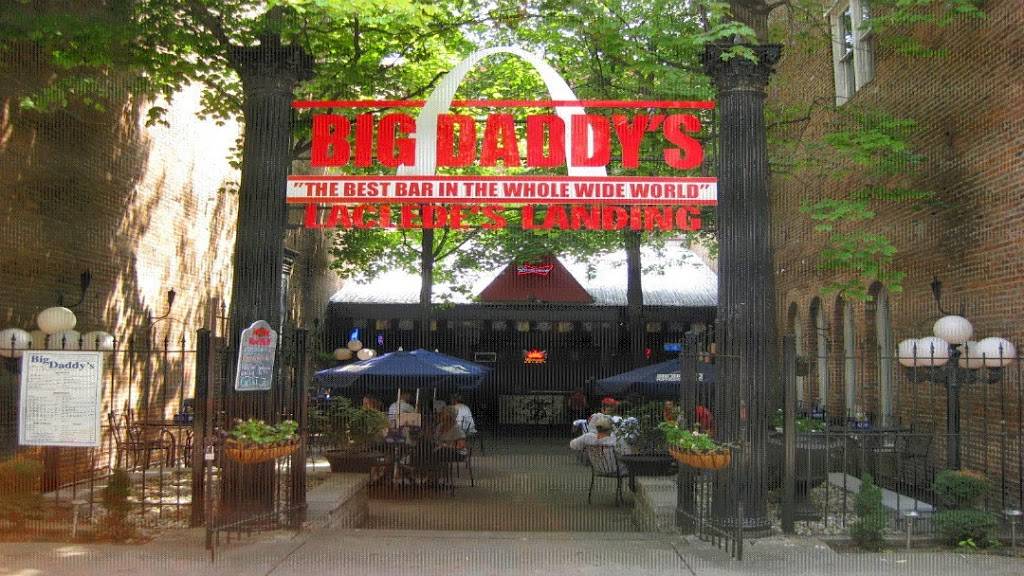 Big Daddys on The Landing | restaurant | 118 Morgan St, St. Louis, MO 63102, USA | 3146216700 OR +1 314-621-6700