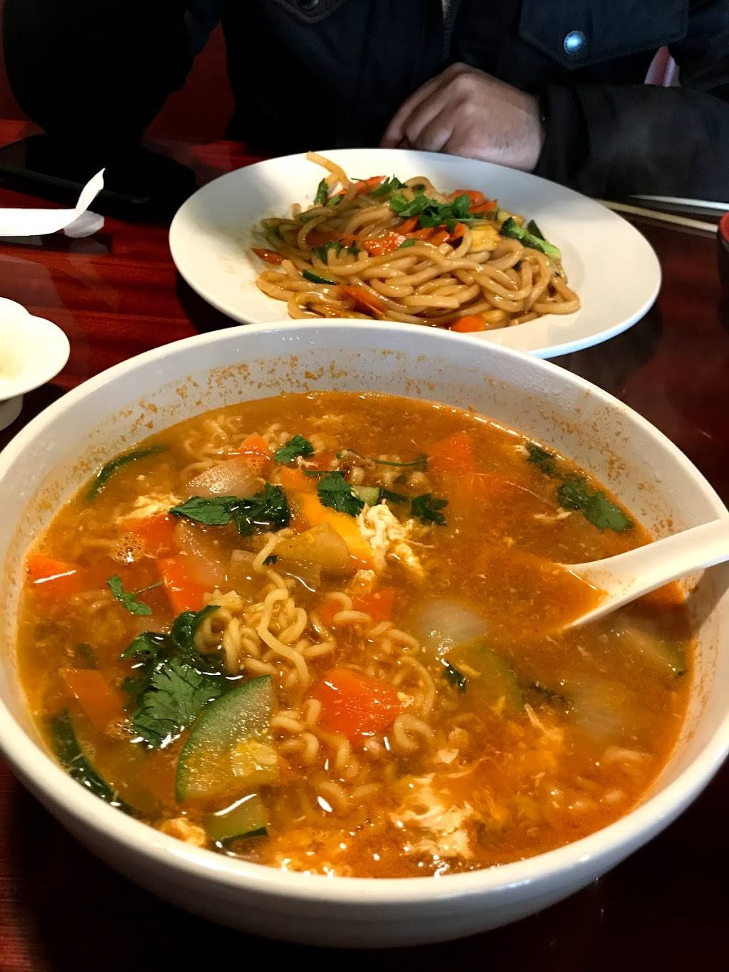 Sriracha | restaurant | 5751 Nolensville Pike, Nashville, TN 37211, USA | 6159151498 OR +1 615-915-1498