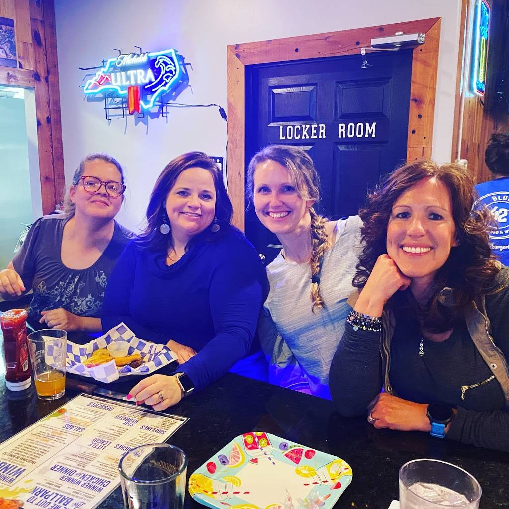 Blue 42s Burger Bar | restaurant | 831 W Union St, Morganton, NC 28655, USA | 8286080835 OR +1 828-608-0835