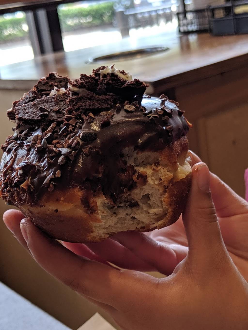 District Donuts Sliders Brew | bakery | 7415 Corporate Blvd #900, Baton Rouge, LA 70809, USA | 2259997944 OR +1 225-999-7944