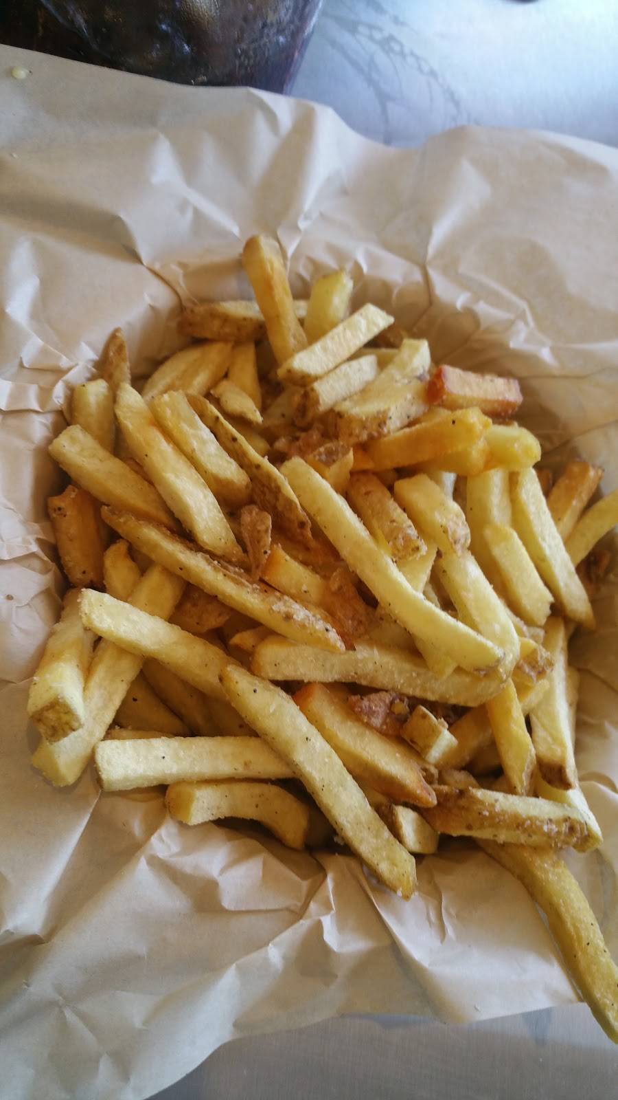 Boardwalk Sub Shop | restaurant | 1220 S Main St, Salinas, CA 93901, USA | 8312210110 OR +1 831-221-0110