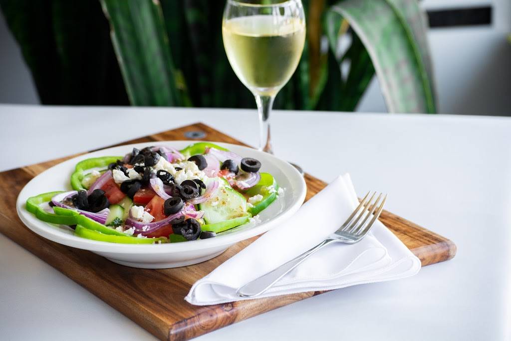 G&L European Cuisine | restaurant | 134 Speers Rd, Oakville, ON L6K 2E7, Canada | 9058444711 OR +1 905-844-4711