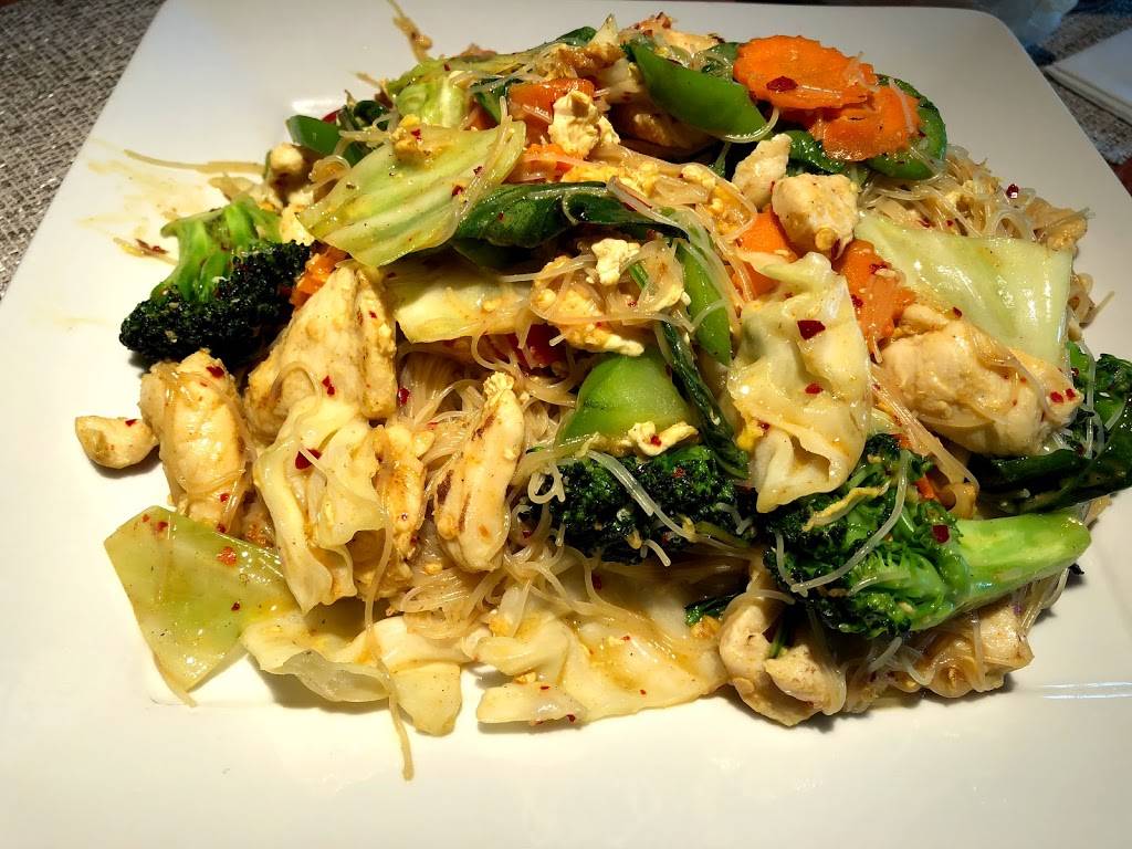 Iyara Thai Cuisine | restaurant | 16421 Cleveland St, Redmond, WA 98052, USA | 4258853043 OR +1 425-885-3043