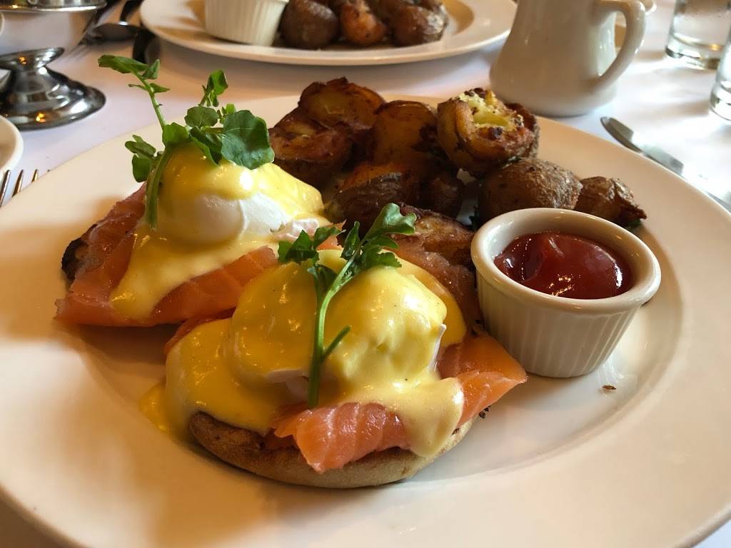 Cafe Luxembourg | restaurant | 200 W 70th St, New York, NY 10023, USA | 2128737411 OR +1 212-873-7411