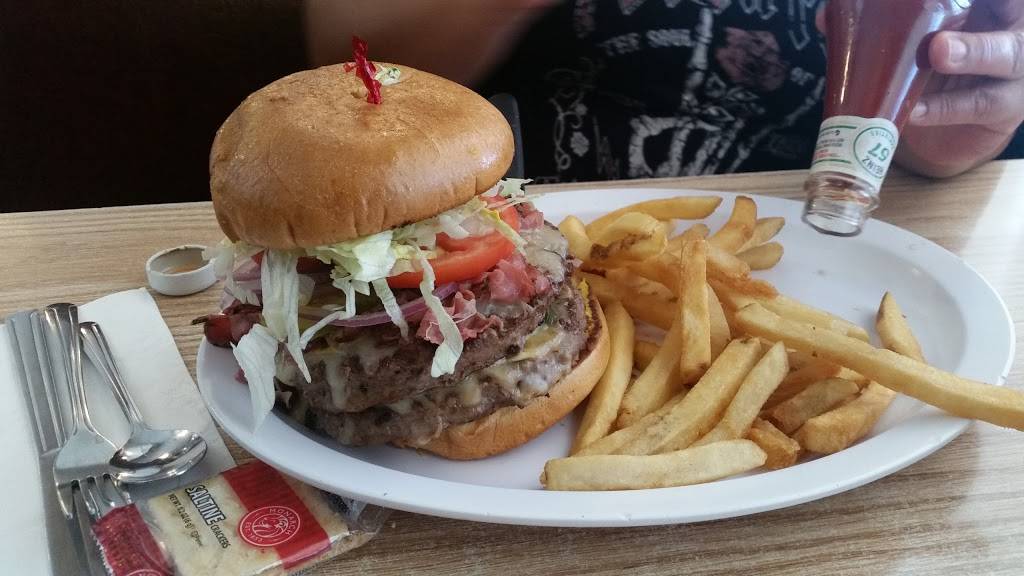 Ricks Roadside Cafe | restaurant | 3281 CA-138, Pinon Hills, CA 92372, USA | 7608688863 OR +1 760-868-8863