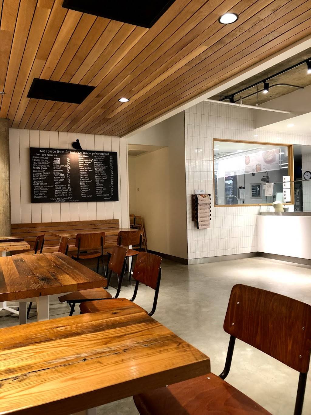 sweetgreen | restaurant | 1800 N Lynn St, Arlington, VA 22209, USA | 7033729009 OR +1 703-372-9009